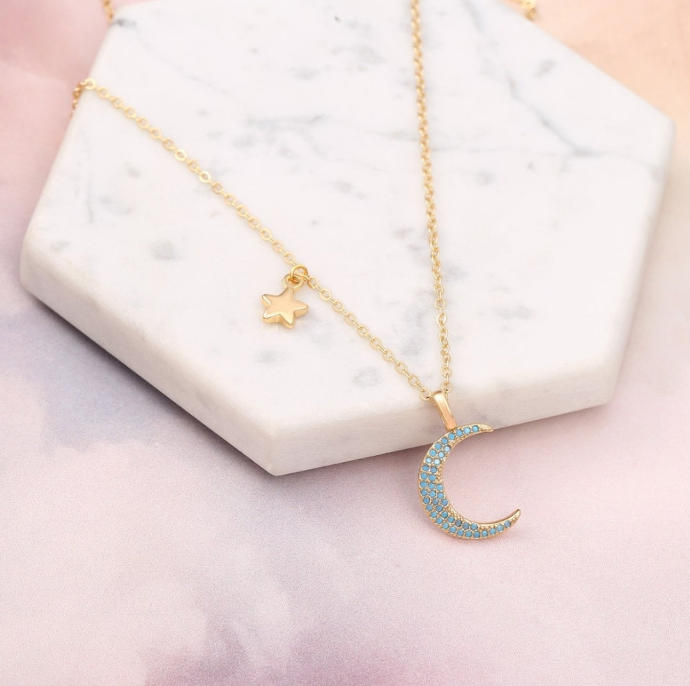 Collar con colgante de luna y estrella