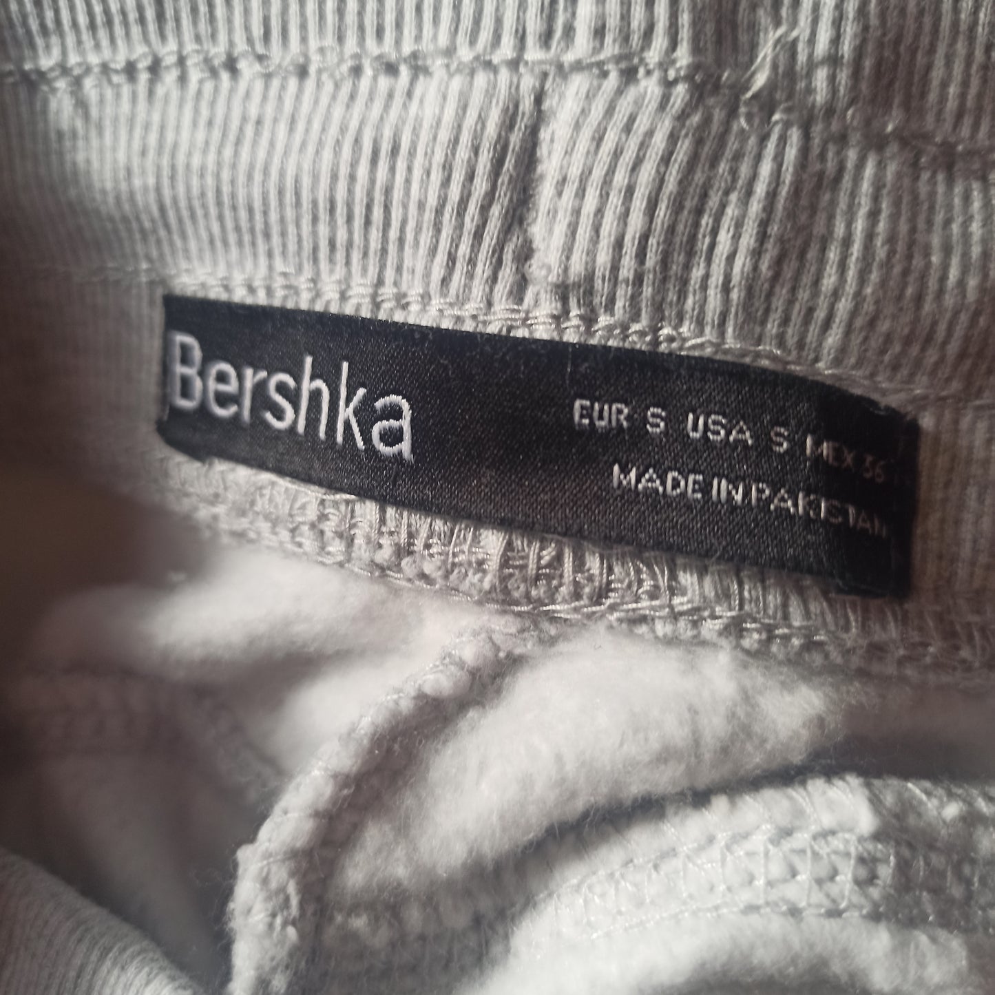 Jogger Bershka - Talla S